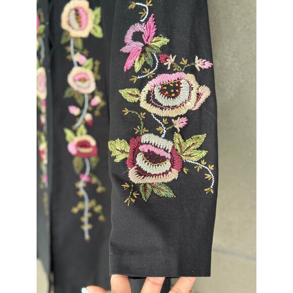 Newport News Black Floral Embroidered Blazer - Picture 4 of 12